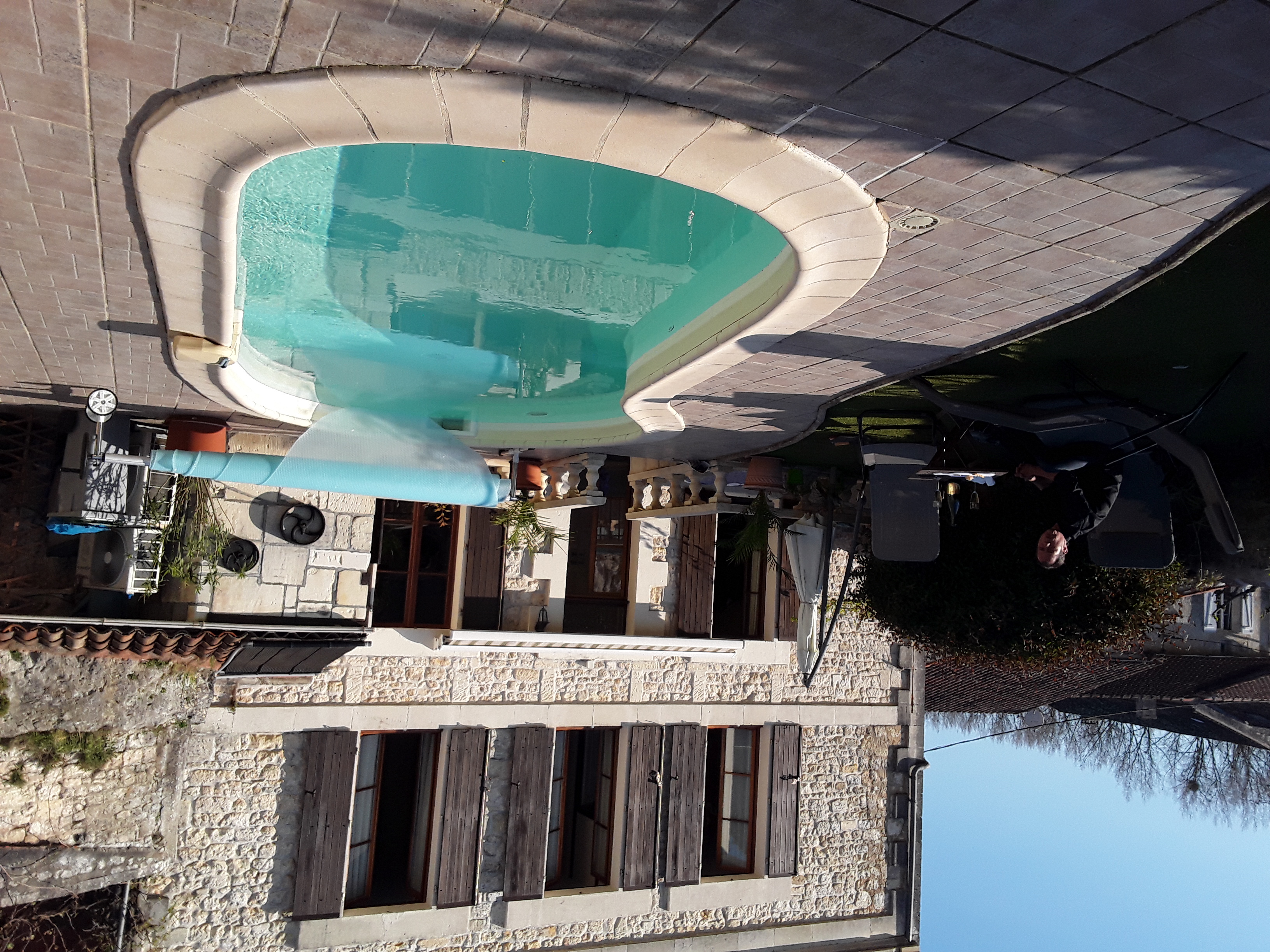 Belle maison de 140 m² avec piscine à Saint Savinien