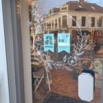 Offering murals, chalkart or window art – Arts visuels